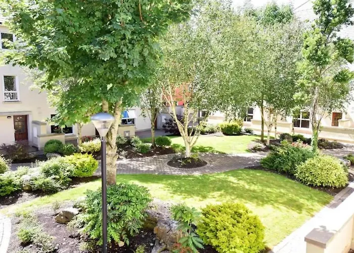 Lejlighed Stylish Centre Townhouse, Sleeps 12 With Parking Galway